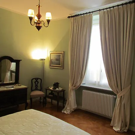 לינה וארוחת בוקר Al Porticciolo Di Sant'agostino 4*